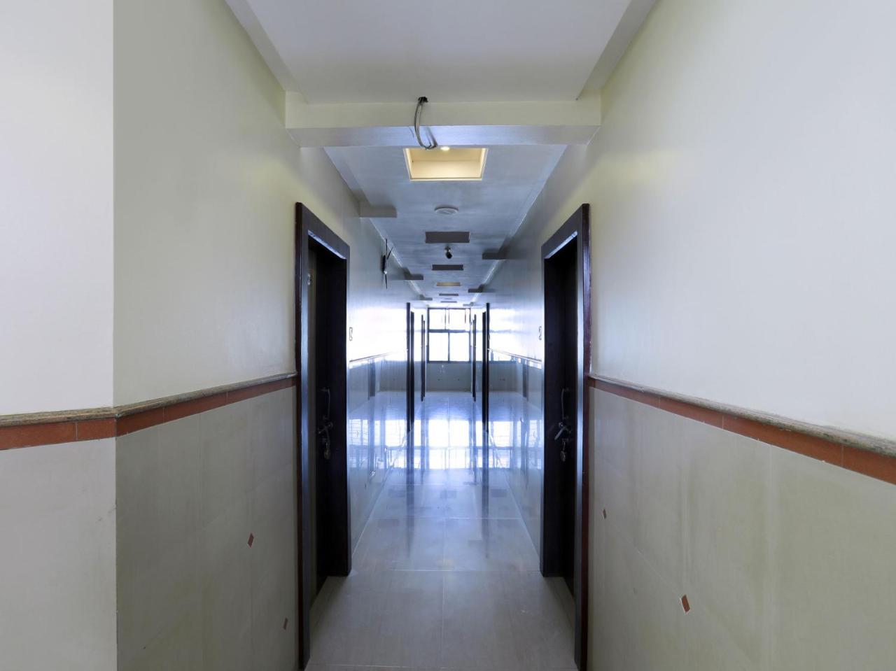 Oyo 4198 Hotel Shri Sai Murli Shirdi Εξωτερικό φωτογραφία