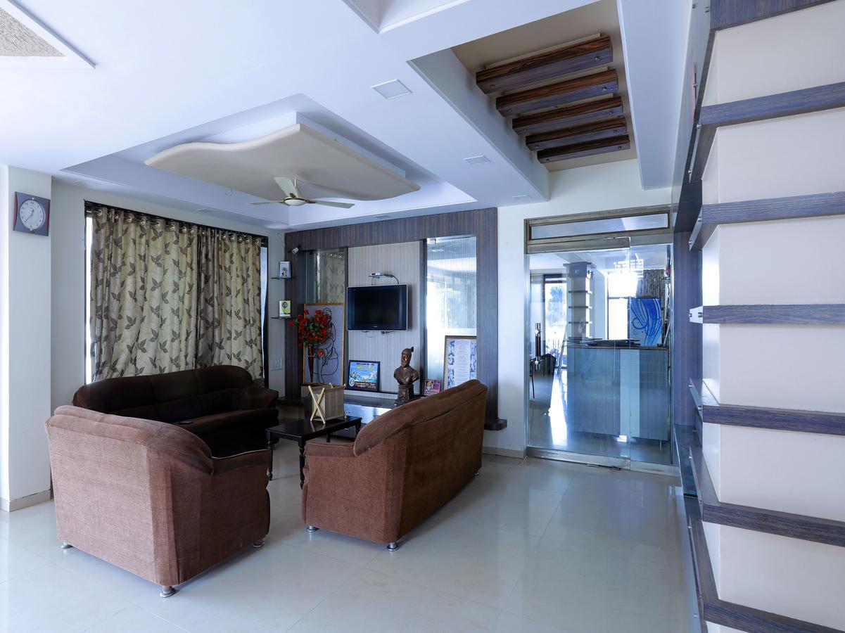 Oyo 4198 Hotel Shri Sai Murli Shirdi Εξωτερικό φωτογραφία