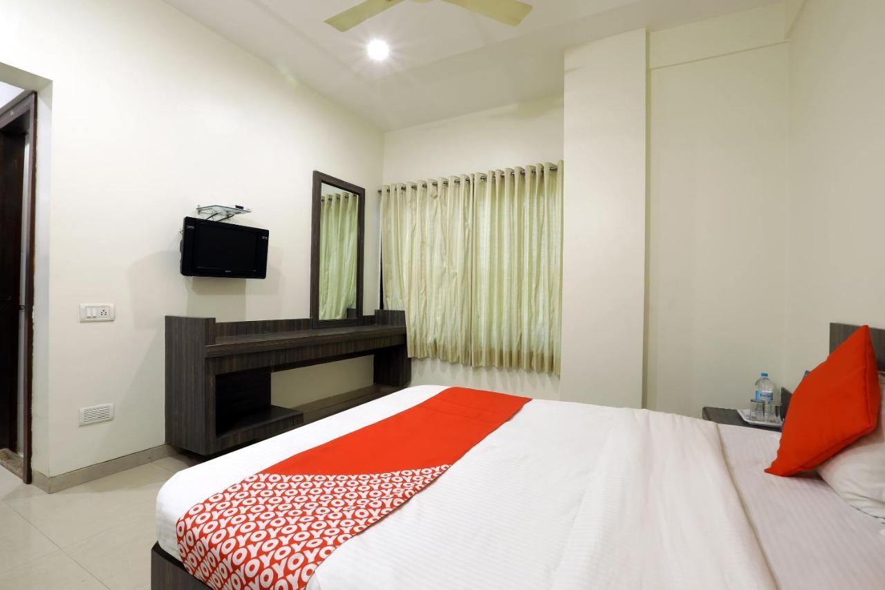 Oyo 4198 Hotel Shri Sai Murli Shirdi Εξωτερικό φωτογραφία