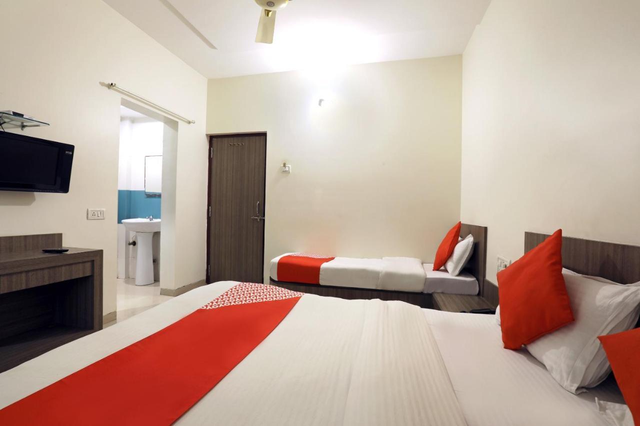 Oyo 4198 Hotel Shri Sai Murli Shirdi Εξωτερικό φωτογραφία